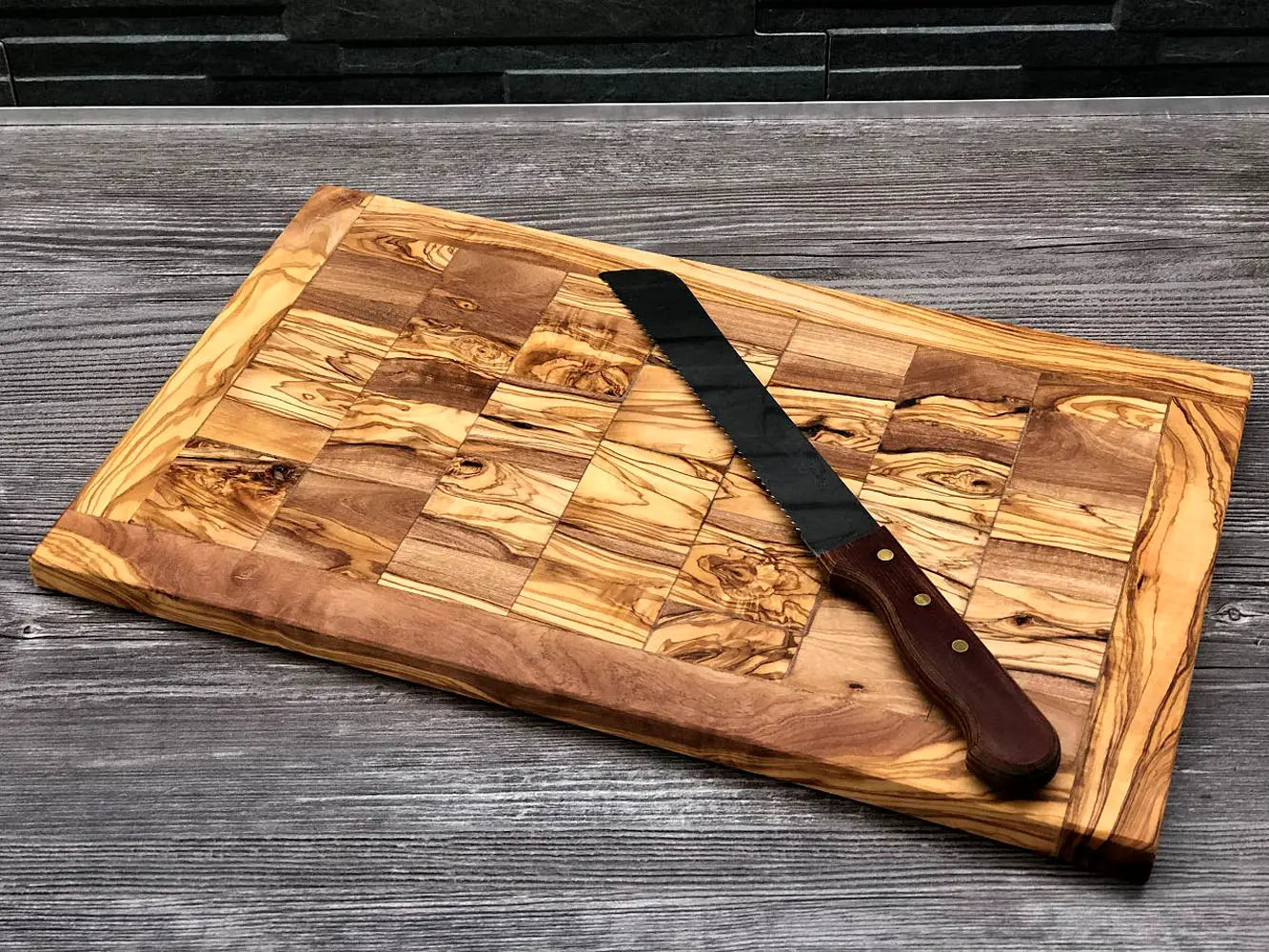 http://allthingsclean.com/cdn/shop/products/OliveCuttingBoard1.webp?v=1666984231